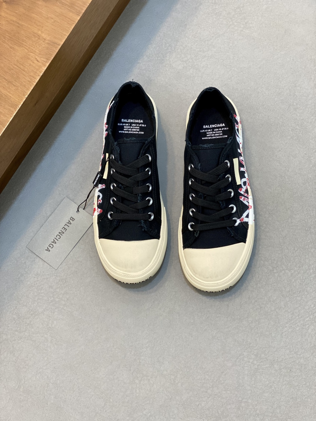 발렌시아가(Balenciaga) 프린지 데님 & GG 캔버스 스니커즈 신발