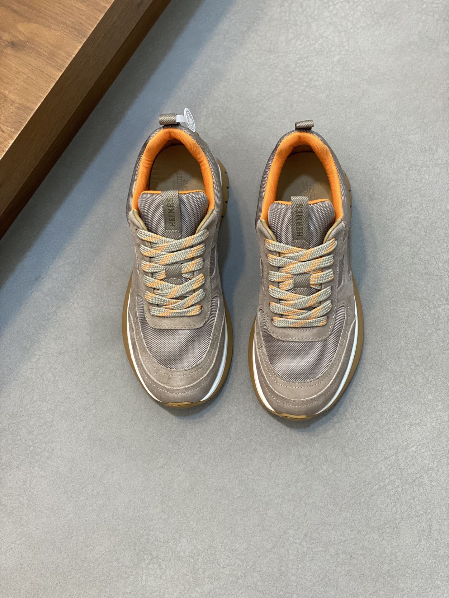 에르메스(Hermes) 나파 & 스톤 패턴 가죽 믹스 스니커즈 신발