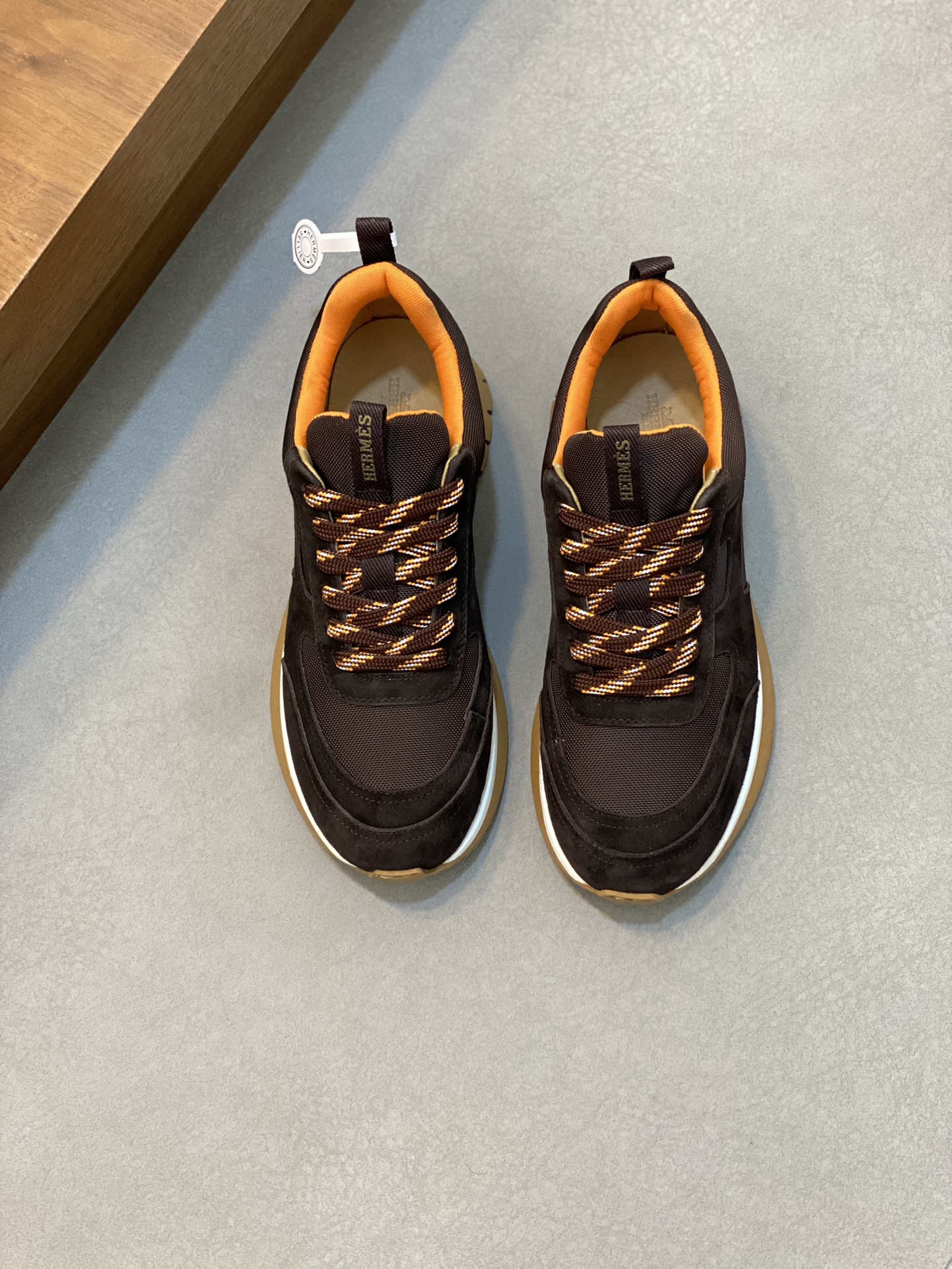 에르메스(Hermes) 나파 & 스톤 패턴 가죽 믹스 스니커즈 신발