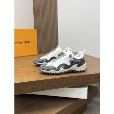 루이비통(LV) Rush 시리즈 테크니컬 스니커즈 신발