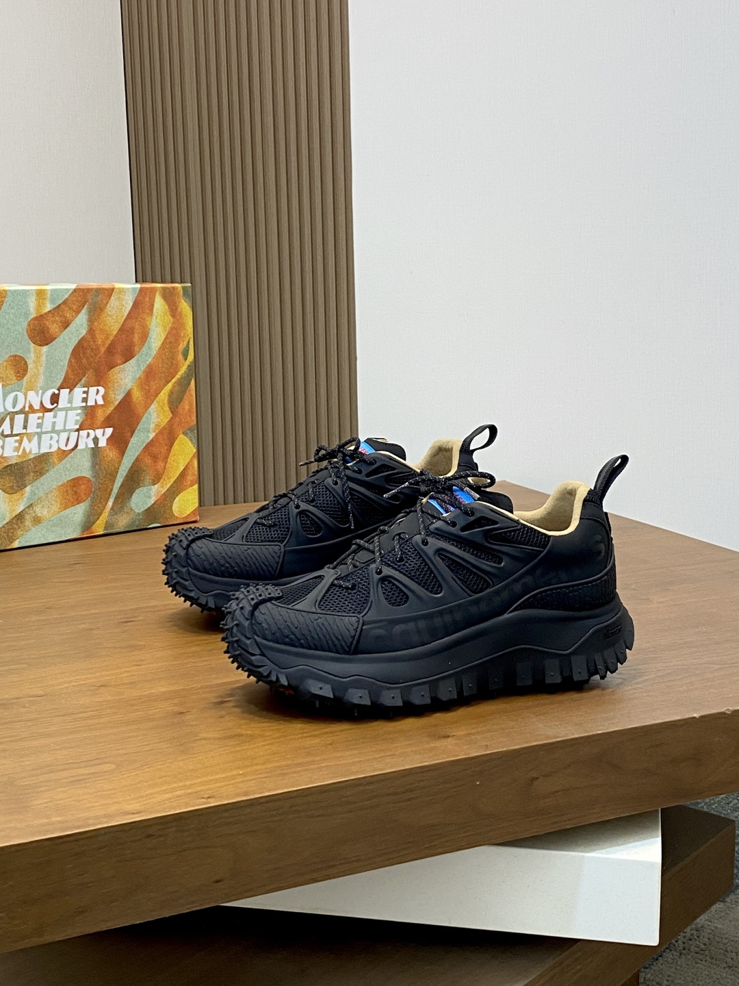 몽클레어 몽클레르(Moncler) × Salehe Trailgrip Amoeba 살레헤 벰버리 트레일그립 아메바 스니커즈 신발