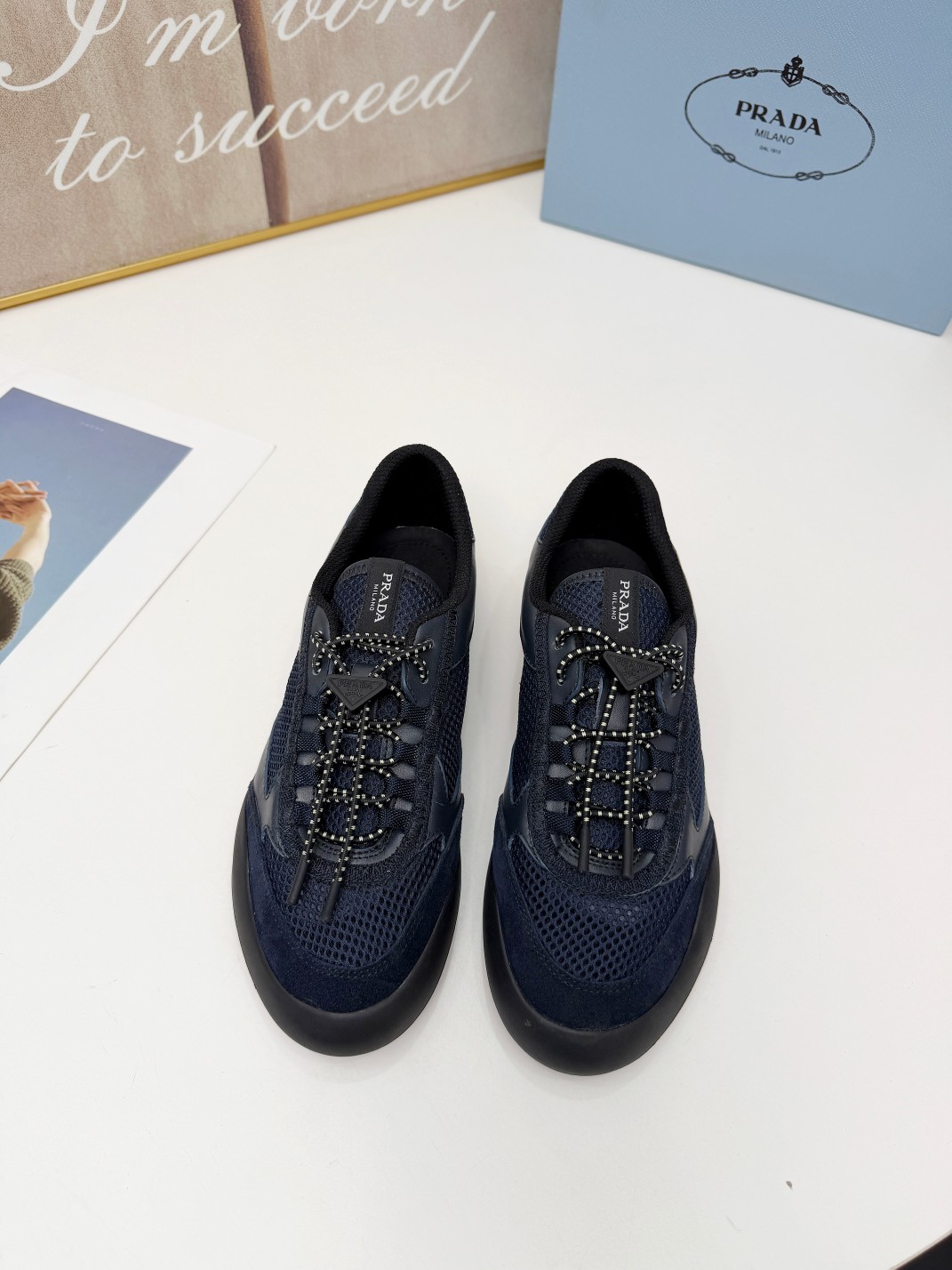 프라다(Prada) 시그니처 커플 스니커즈 신발