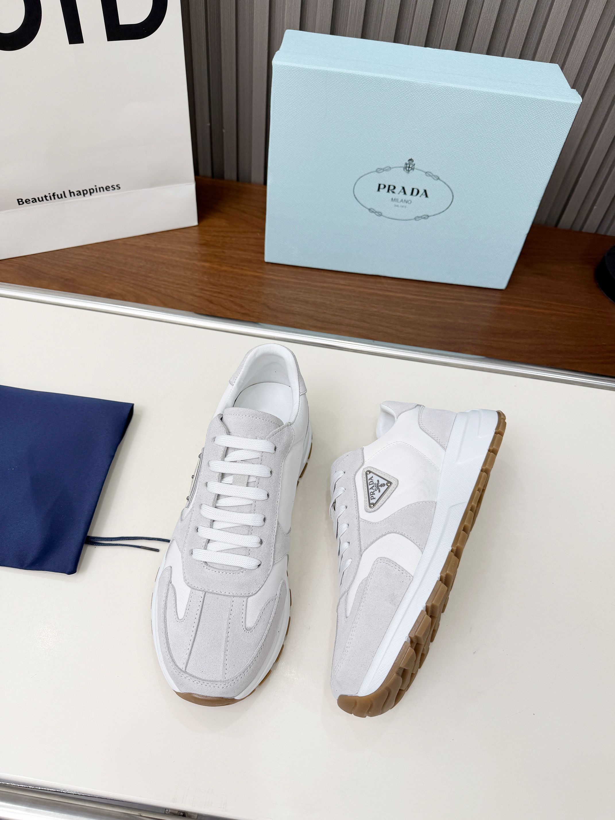 프라다(Prada) 리나일론 & 스웨이드 믹스 스니커즈 신발