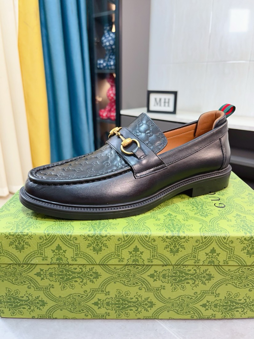 구찌(Gucci) 카프스킨 정장 구두 로퍼 신발