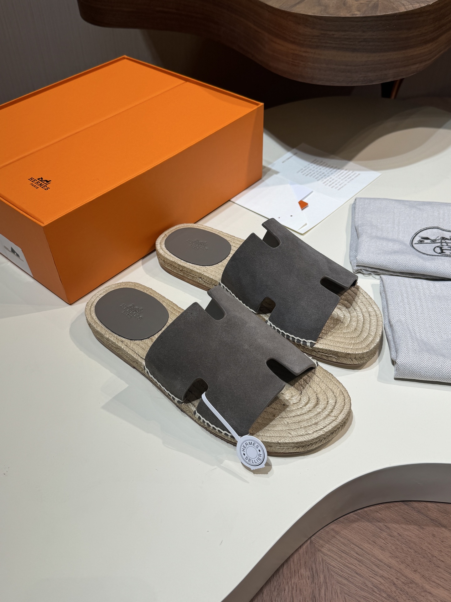 에르메스(Hermes) Antigua 안티구아 카프스킨 에스파듀 슬리퍼 샌들 신발