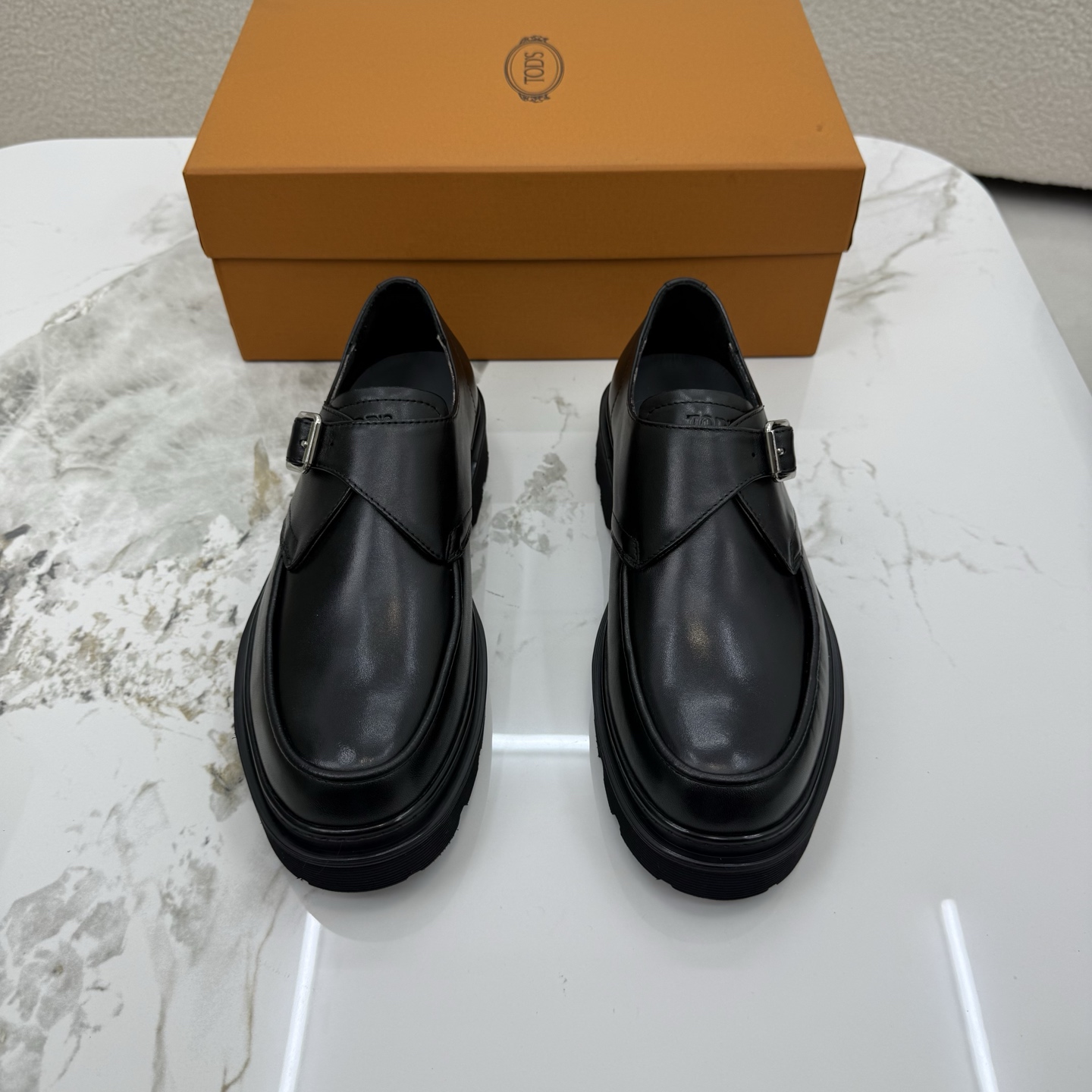 토즈(Tods) 천연 소가죽 정장 & 캐주얼 슈즈 구두 로퍼 신발