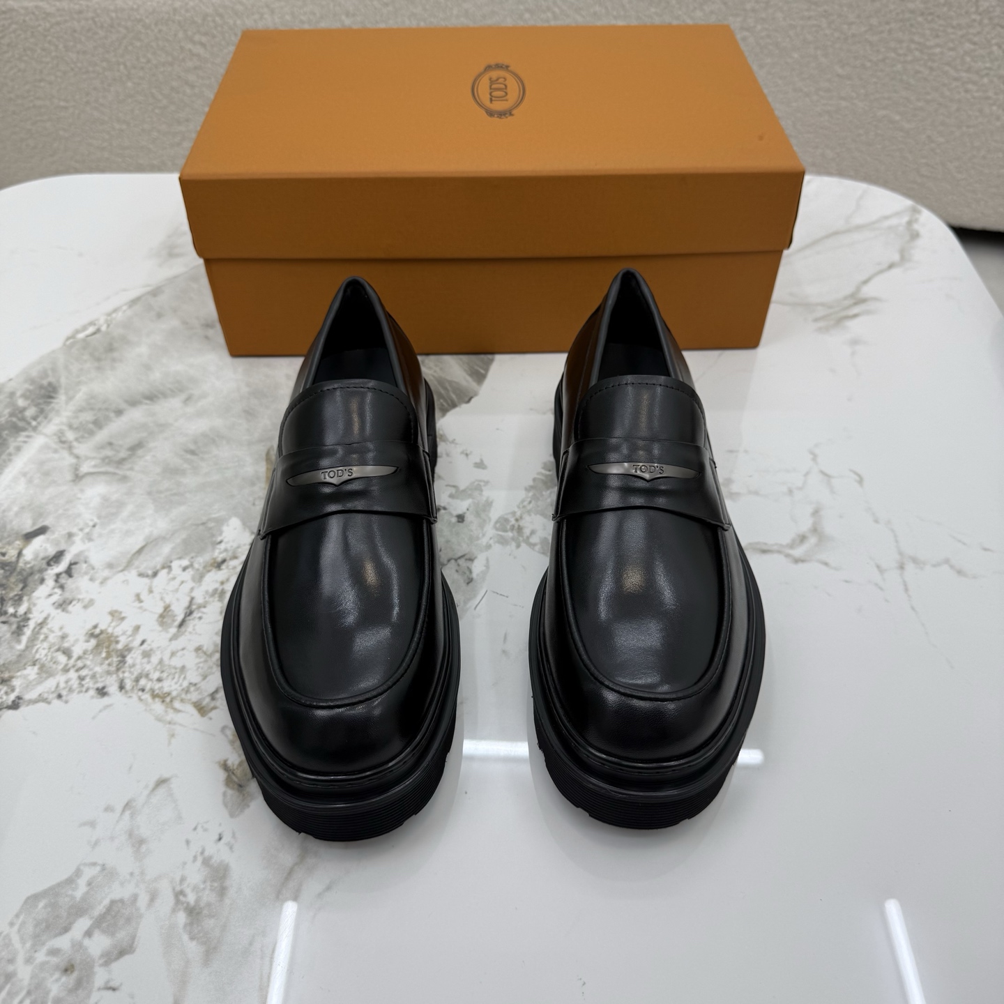 토즈(Tods) 천연 소가죽 정장 & 캐주얼 슈즈 구두 로퍼 신발