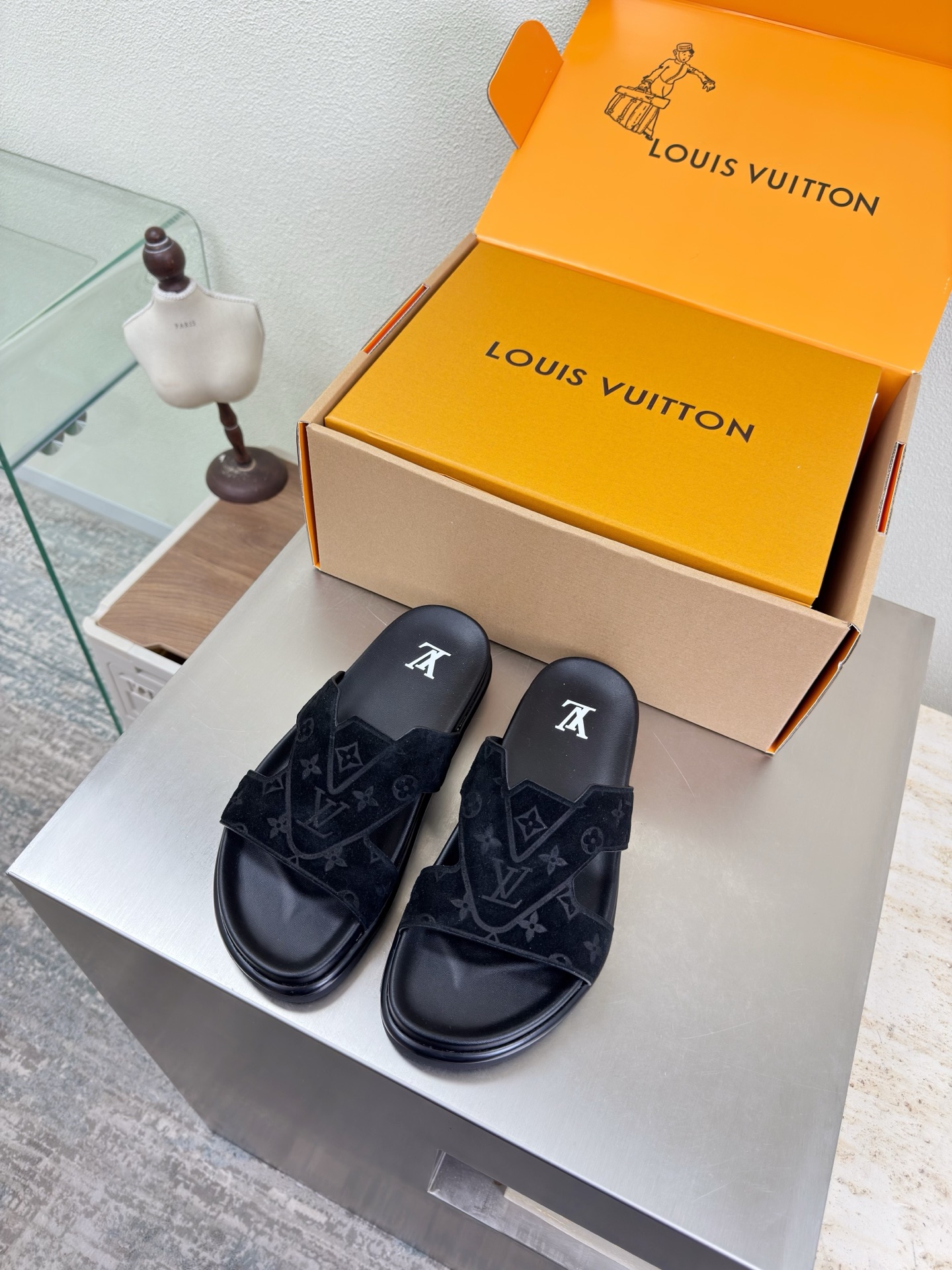 루이비통(LV) 남성 솔 슬리퍼 신발