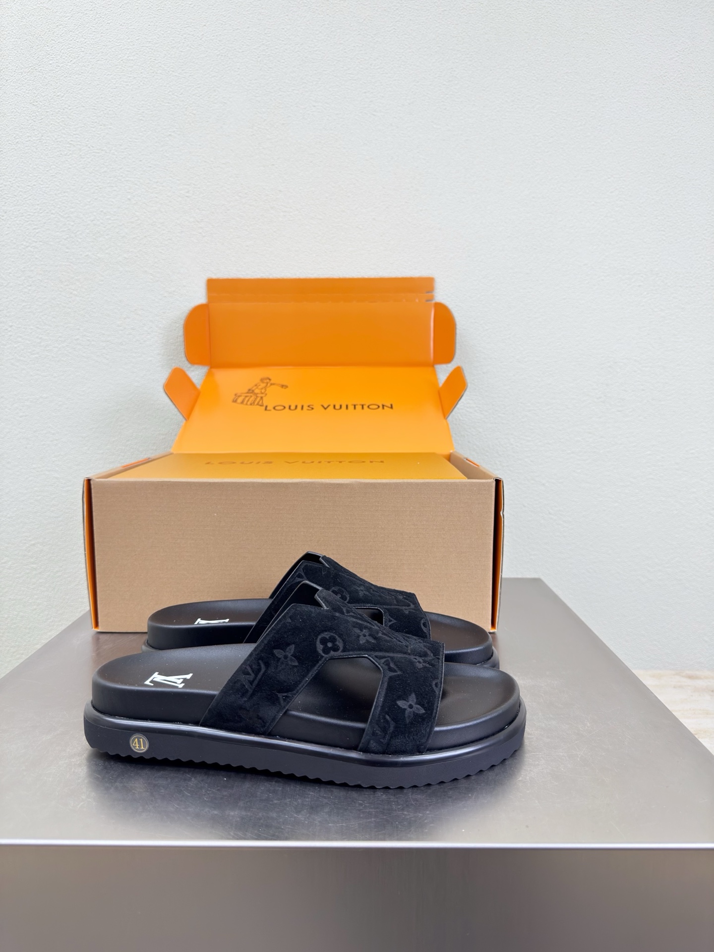 루이비통(LV) 남성 솔 슬리퍼 신발