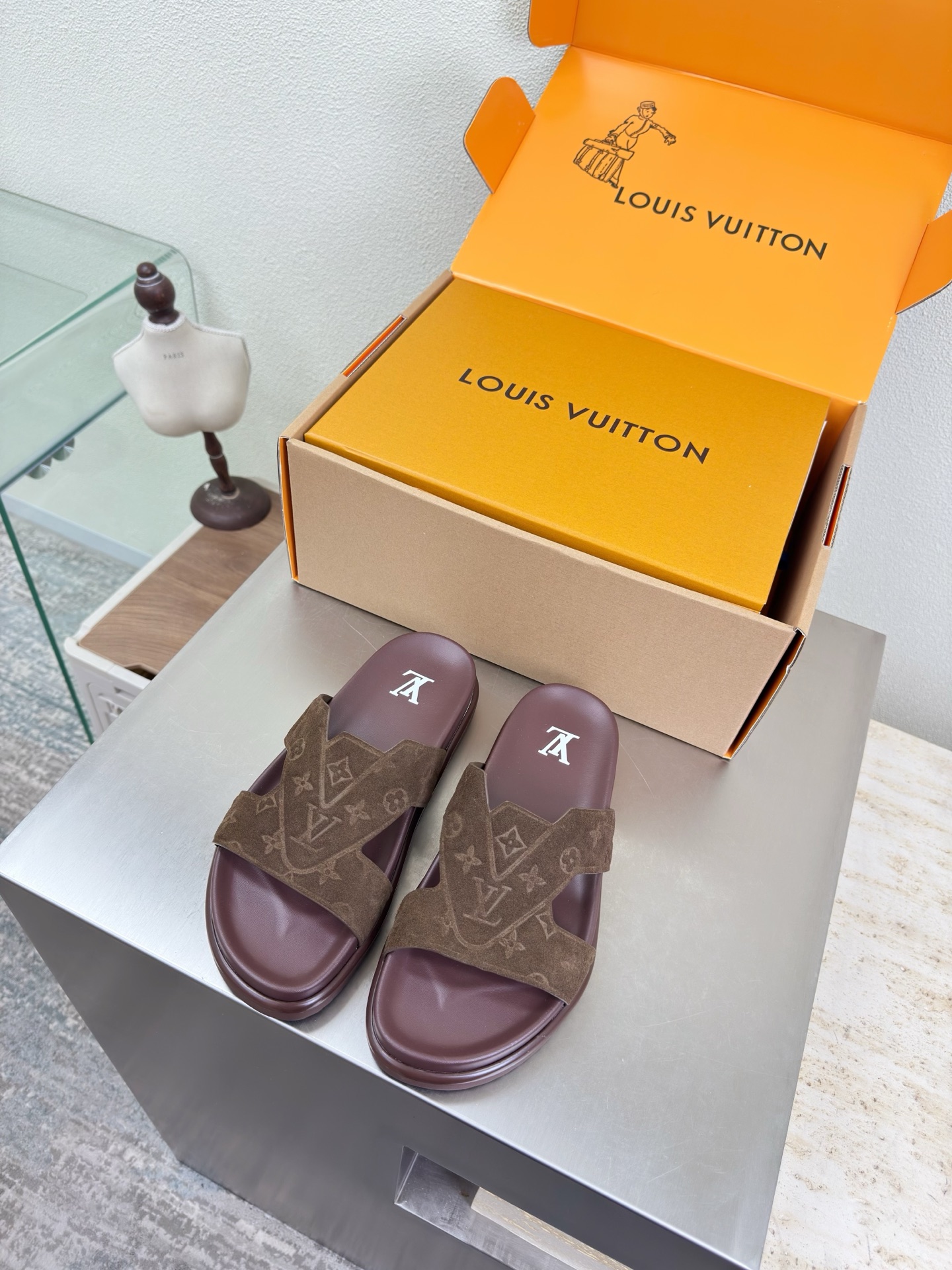 루이비통(LV) 남성 솔 슬리퍼 신발