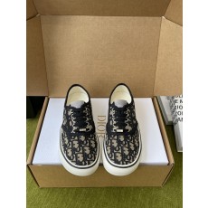 디올(Dior) Saltwind 자수 캔버스 스니커즈 신발