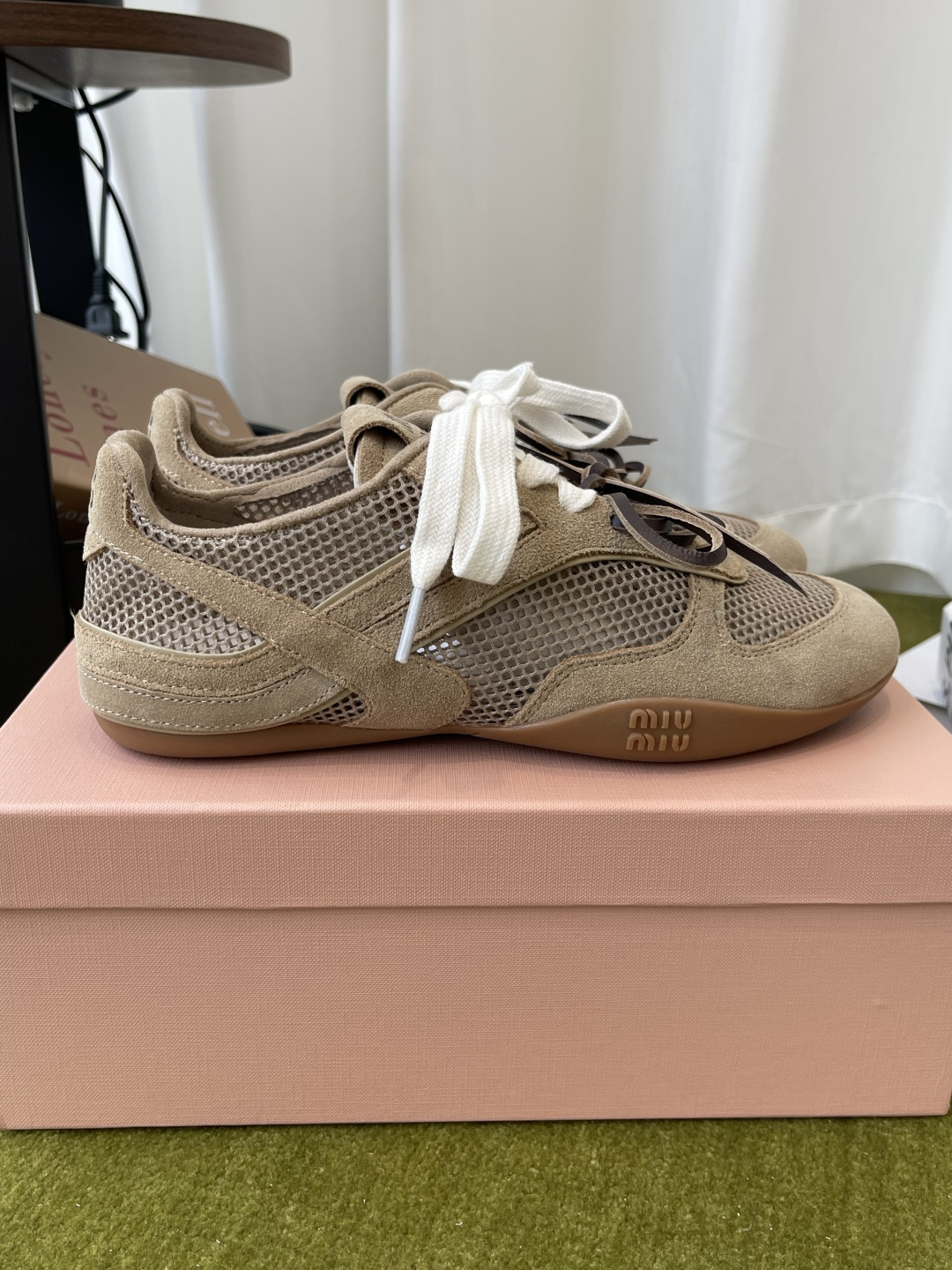 미우미우(Miu Miu) 독일군 스니커즈 신발