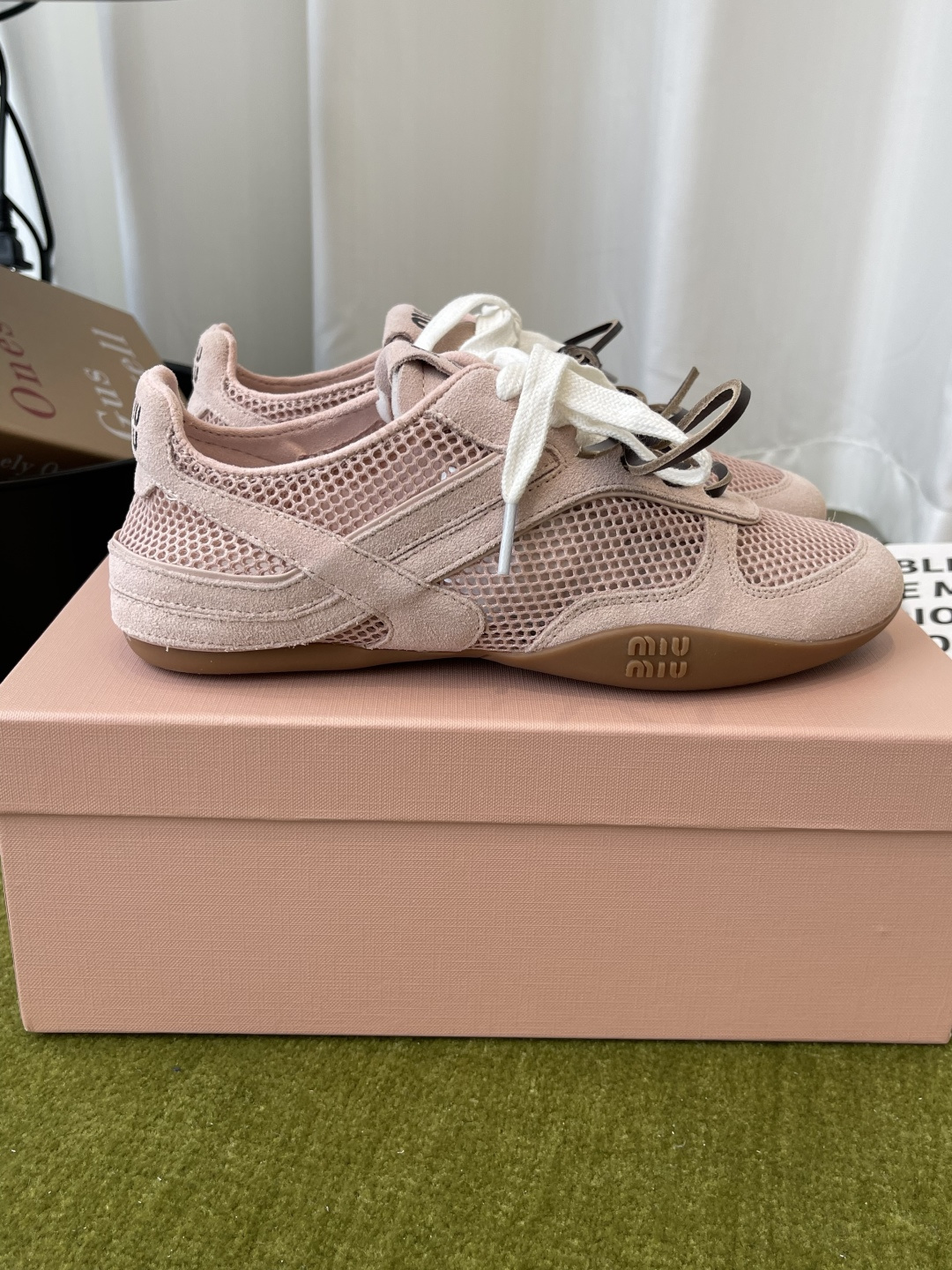 미우미우(Miu Miu) 독일군 스니커즈 신발