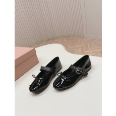 미우미우(Miu Miu) 발레리나 메리제인 리본 슈즈 신발