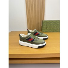 구찌(Gucci) 나파 카프스킨 & 토템 패브릭 스니커즈 신발