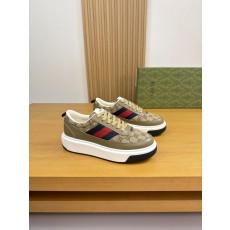 구찌(Gucci) 나파 카프스킨 & 토템 패브릭 스니커즈 신발