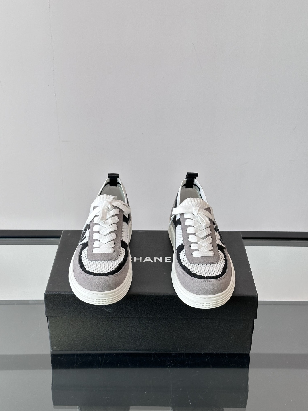 샤넬(Chanel) 클래식 원피스 플라이니트 스니커즈 신발