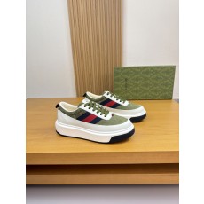 구찌(Gucci) 나파 카프스킨 & 토템 패브릭 스니커즈 신발