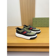 구찌(Gucci) 나파 카프스킨 & 토템 패브릭 스니커즈 신발