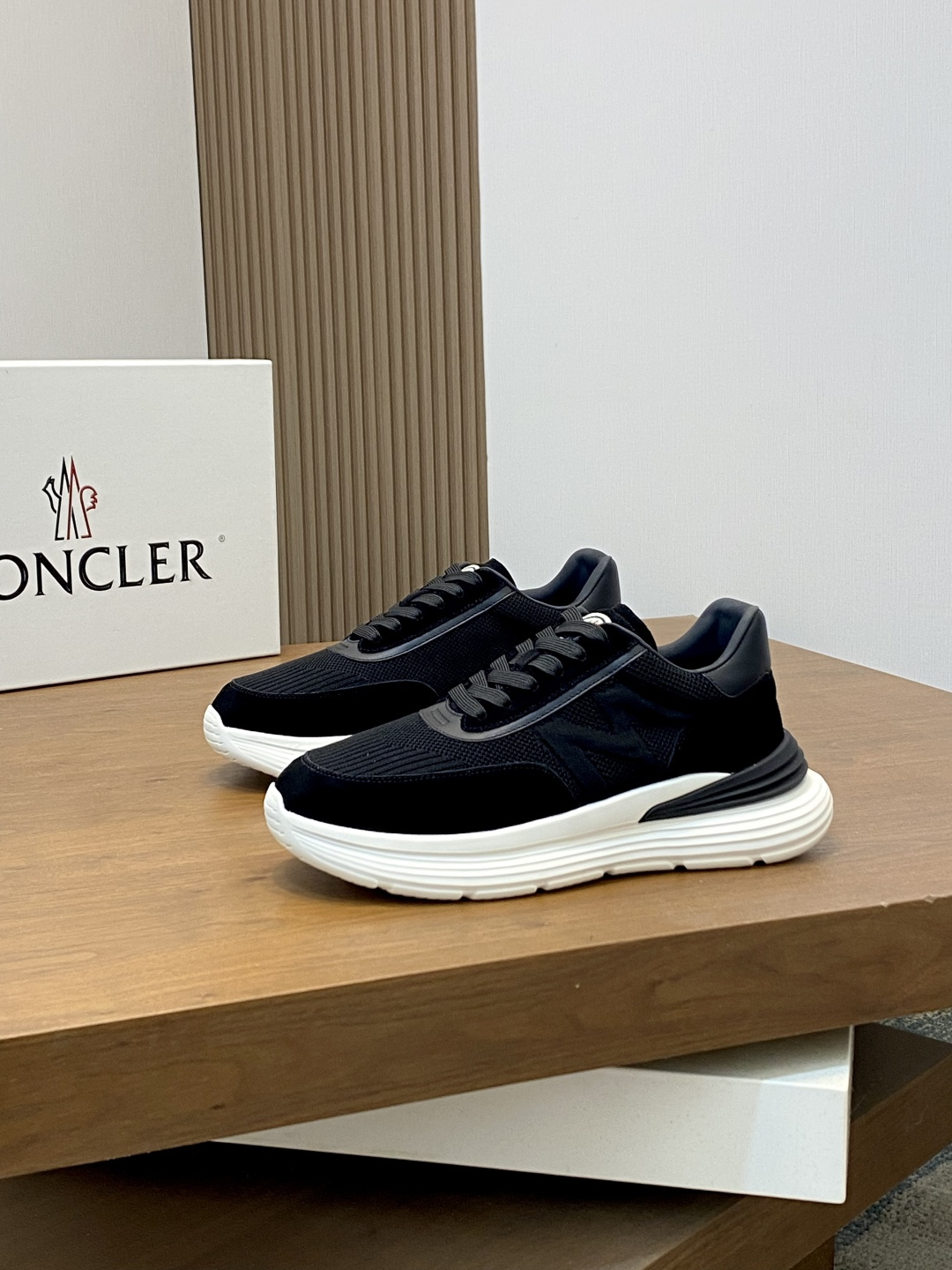 몽클레어 몽클레르(Moncler) 테크니컬 플라이니트 스니커즈 신발