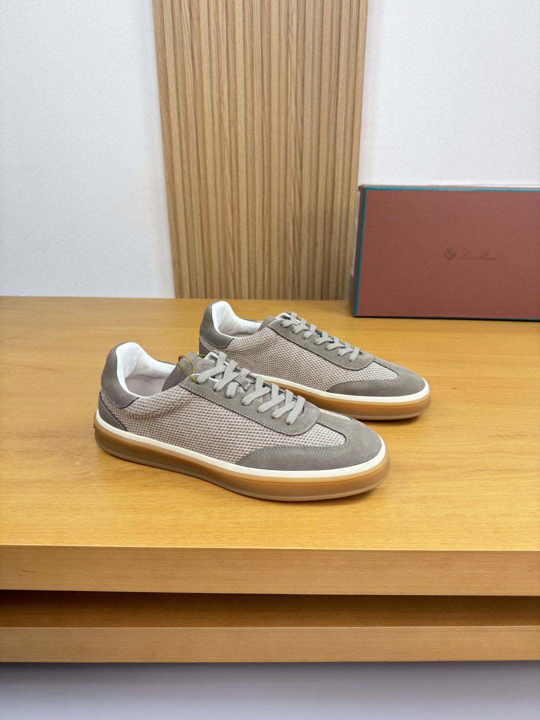 로로 피아나(Loro Piana) LP 스웨이드 & 펀칭 캔버스 스니커즈 신발