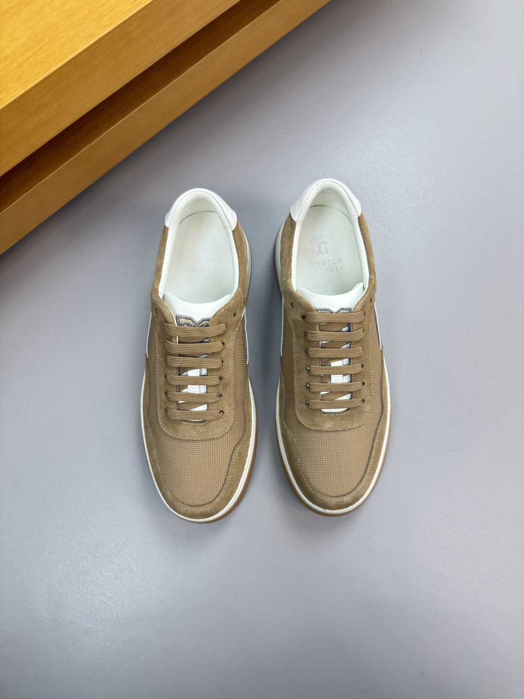 브루넬로 쿠치넬리(Brunello Cucinelli BC) 스웨이드 & 실크 캔버스 스니커즈 신발