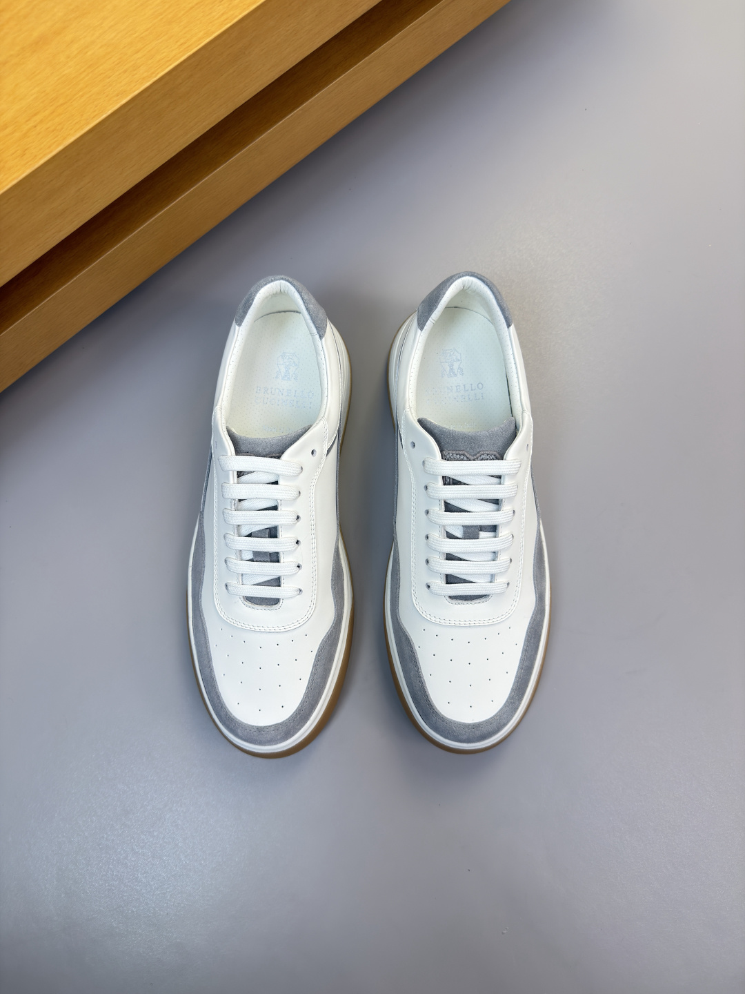 브루넬로 쿠치넬리(Brunello Cucinelli BC) 스웨이드 & 실크 캔버스 스니커즈 신발