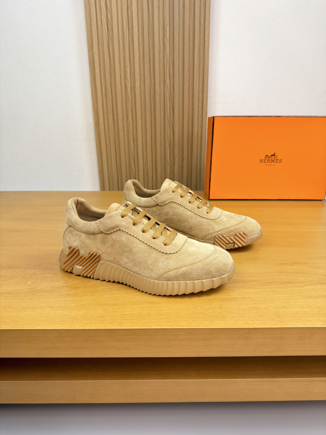에르메스(Hermes) 실크 고광택 양가죽 스웨이드 스니커즈 신발