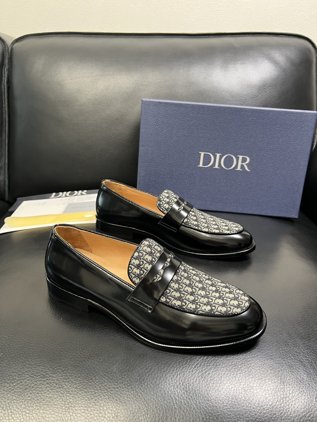 디올(Dior) 프리미엄 이탈리안 카프스킨 레더 슈즈 로퍼 구두 신발