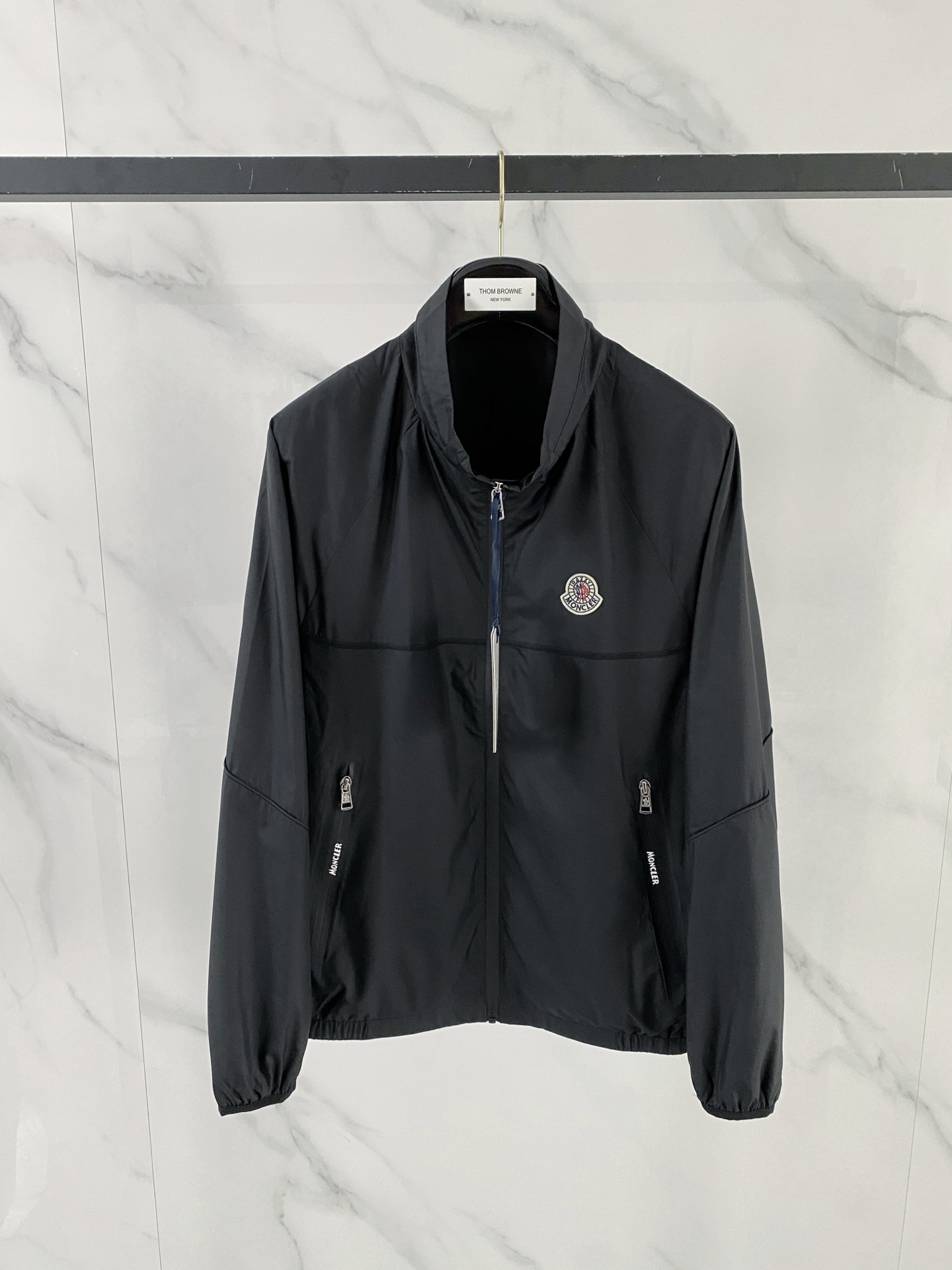 몽클레어 몽클레르(MONCLER) 로고 배색 재킷 외투 의류