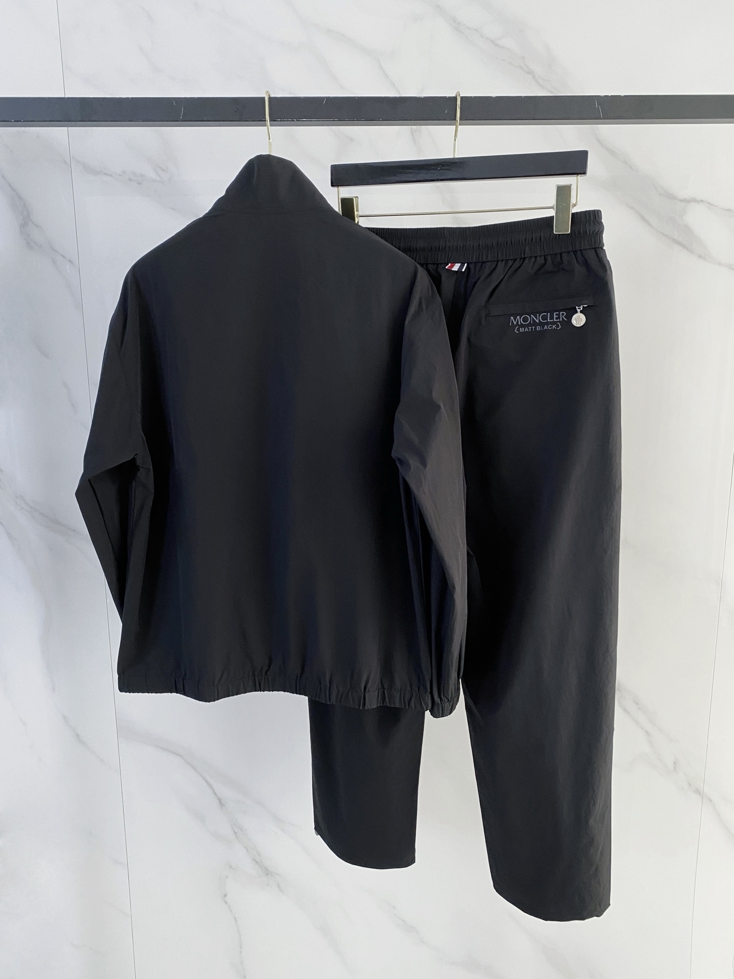 몽클레어 몽클레르(MONCLER) 나일론 바람막이 트레이닝 세트 의류