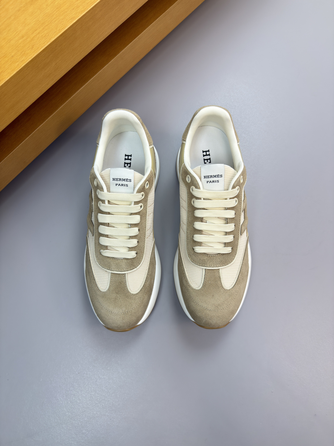 에르메스(Hermes) 나파 & 스웨이드 하이브리드 스니커즈 신발