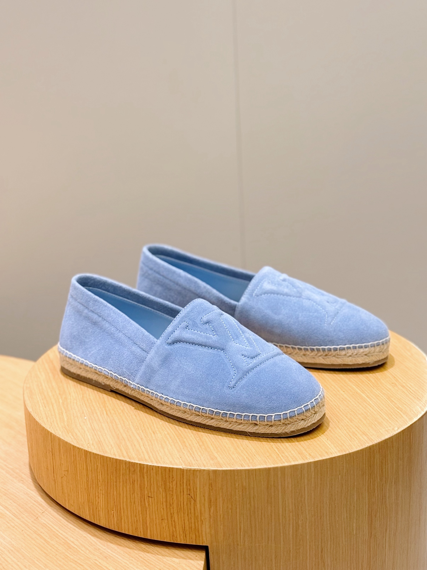 루이비통(LV) 이탈리안 프리미엄 주트(Jute) 에스파듀 로퍼 신발