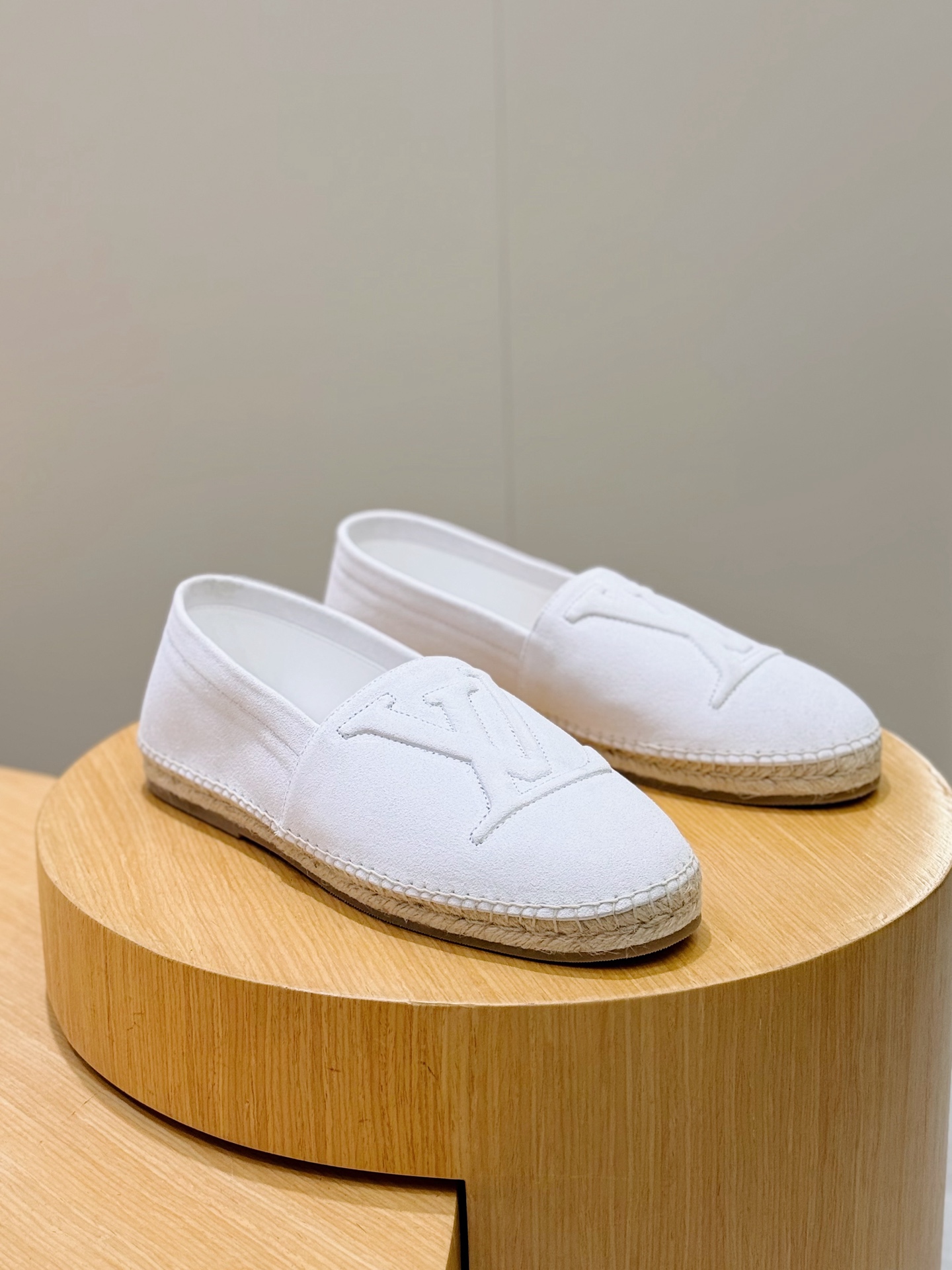 루이비통(LV) 이탈리안 프리미엄 주트(Jute) 에스파듀 로퍼 신발