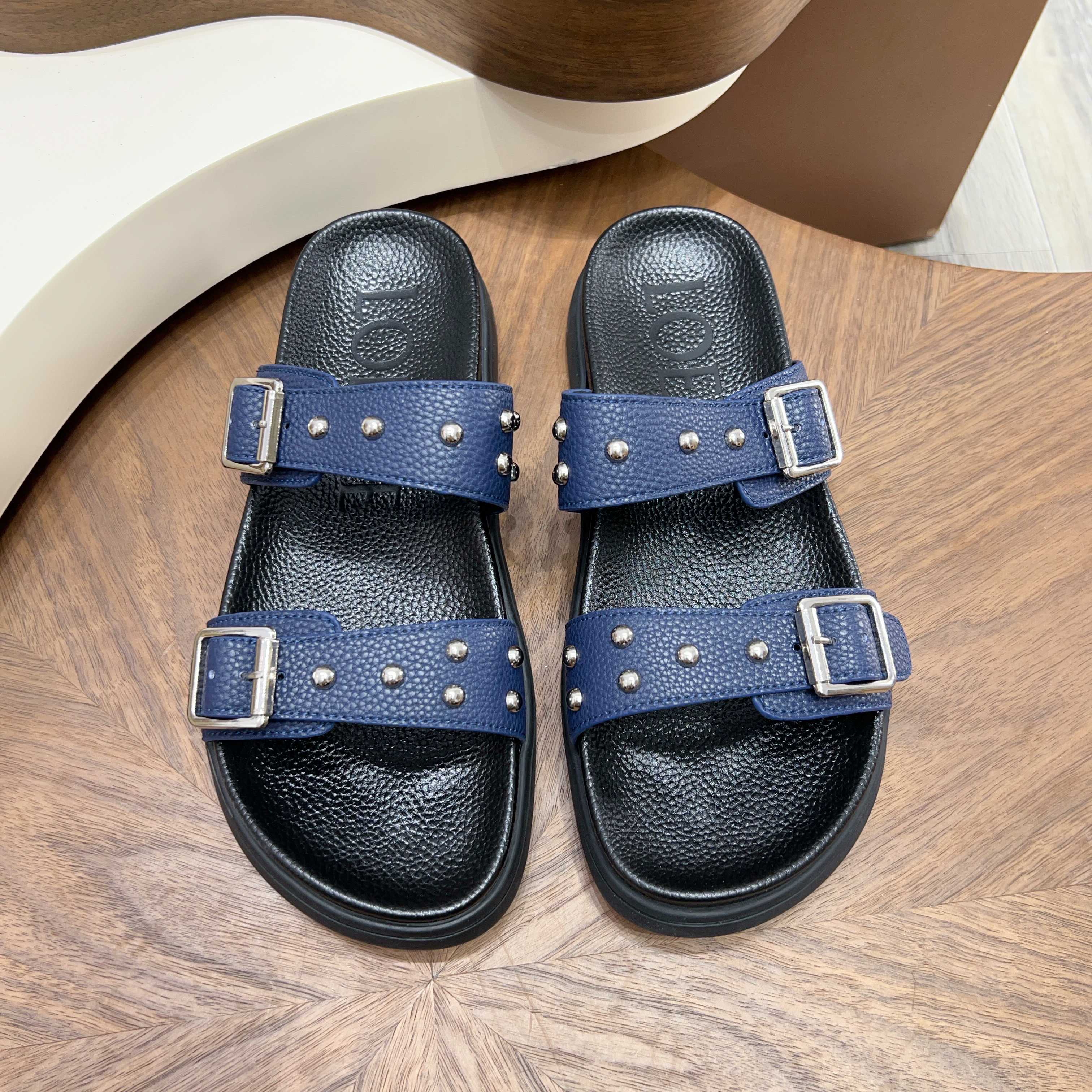 로에베(Loewe) 메탈 징 포인트 더블 스트랩 샌들 슬리퍼 신발