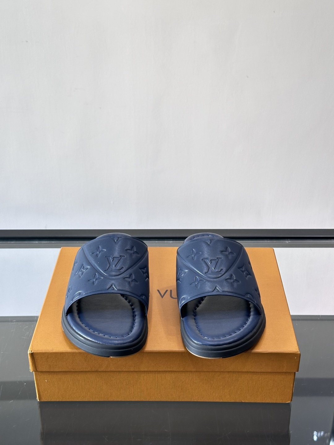 LV 루이비통 컬렉션 미니멀 플랫 슬라이드 슬리퍼 샌들 신발
