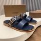 버버리(Burberry) TB 메탈 로고 크로스 레더 샌들 슬리퍼 신발
