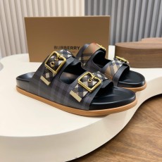 버버리(Burberry) TB 메탈 로고 크로스 레더 샌들 슬리퍼 신발