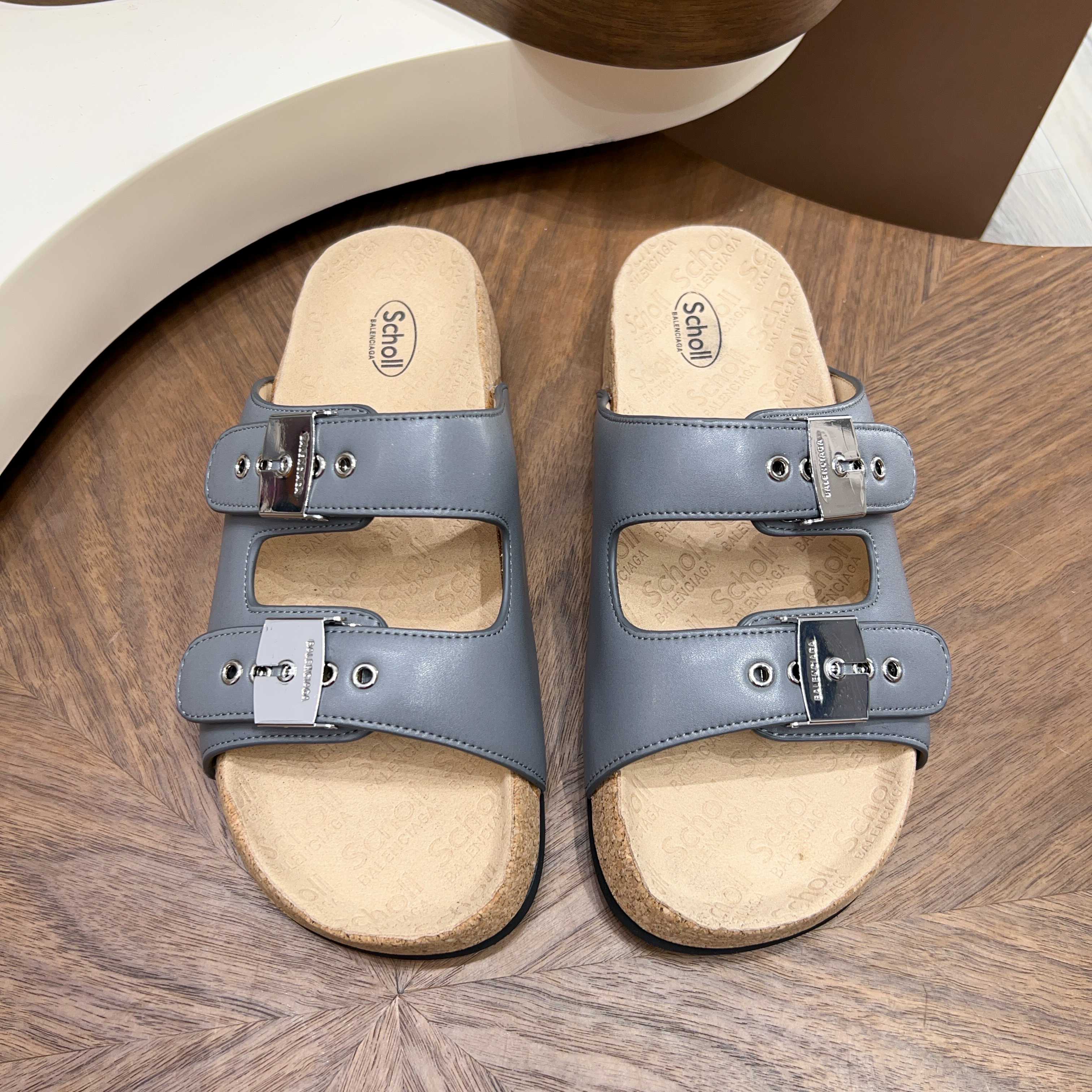 발렌시아가(Balenciaga) 버클 코르크 샌들 슬리퍼 신발