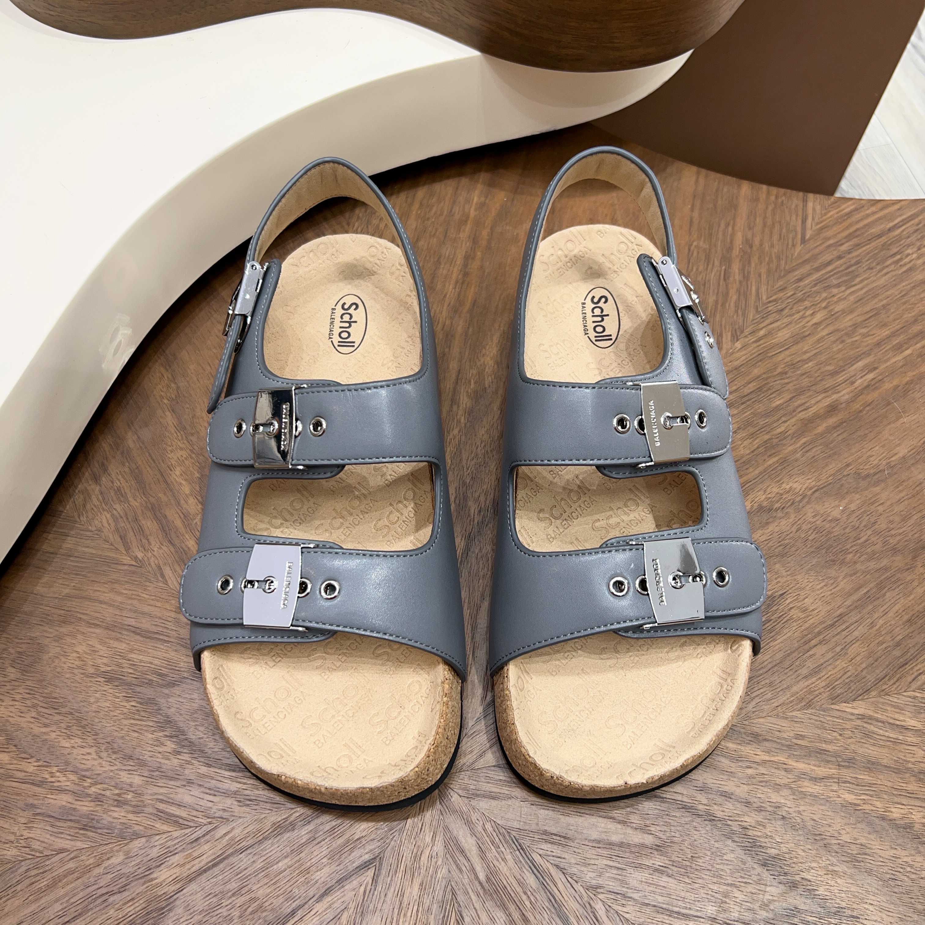 발렌시아가(Balenciaga) 버클 코르크 샌들 슬리퍼 신발