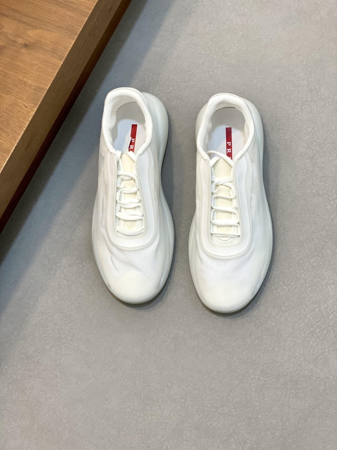 프라다(Prada) 리나일론 & 바이크 테크니컬 스니커즈 신발