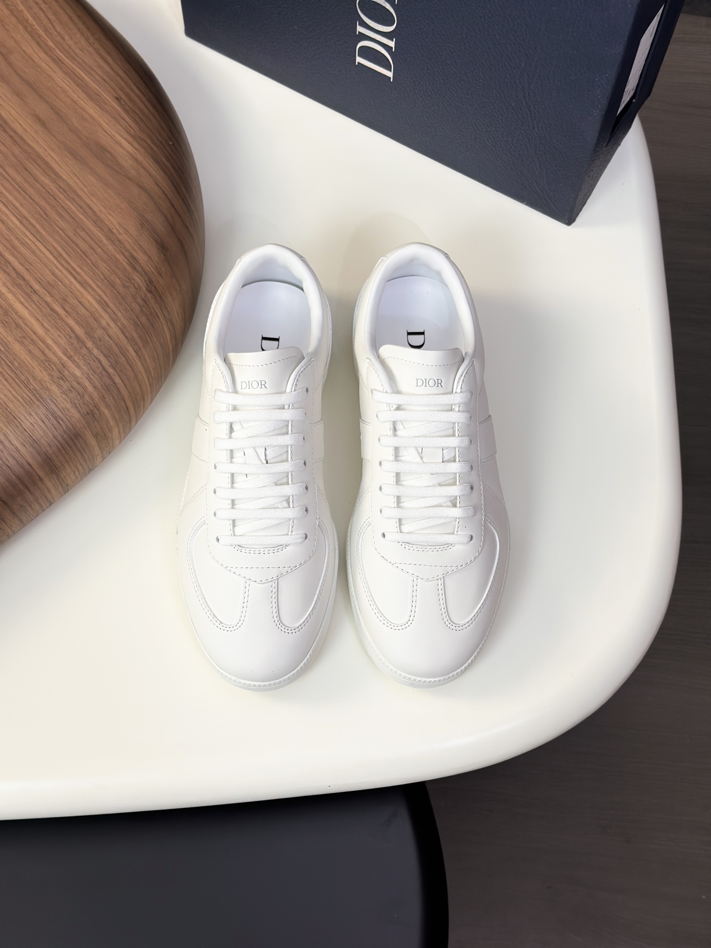 디올(Dior) D-스케치 테크니컬 메쉬 퓨처리즘 스니커즈 신발