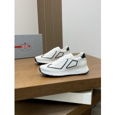 프라다(Prada) 지오메트릭 스티치 콤비 스니커즈 신발