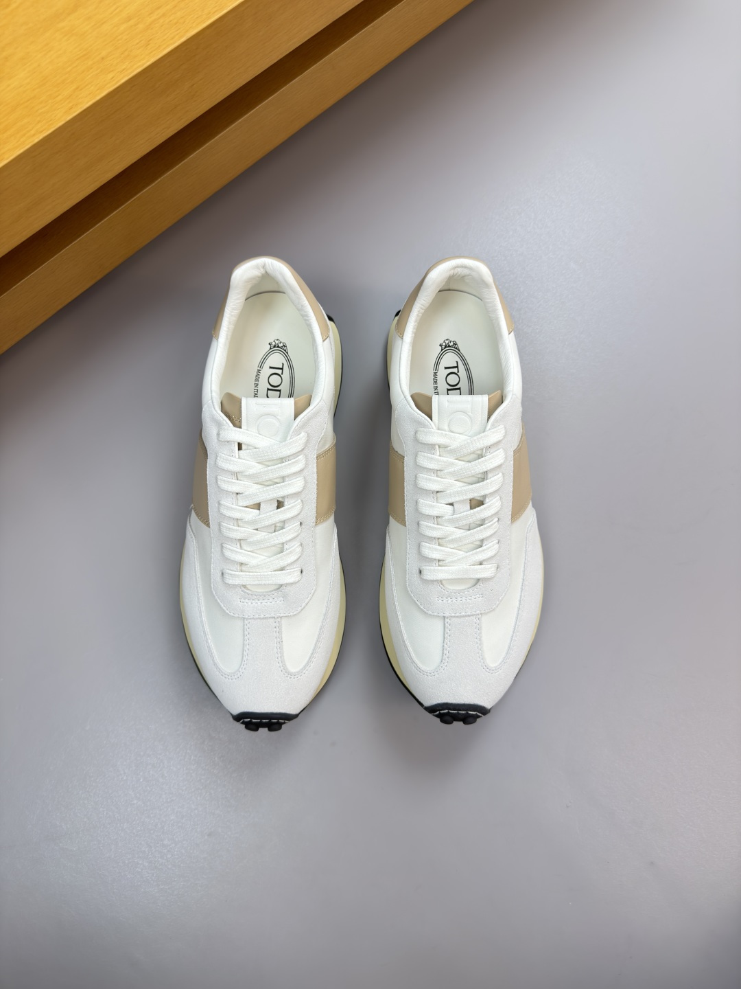 토즈(Tod's) 나파 & 스웨이드 하이테크 스니커즈 신발