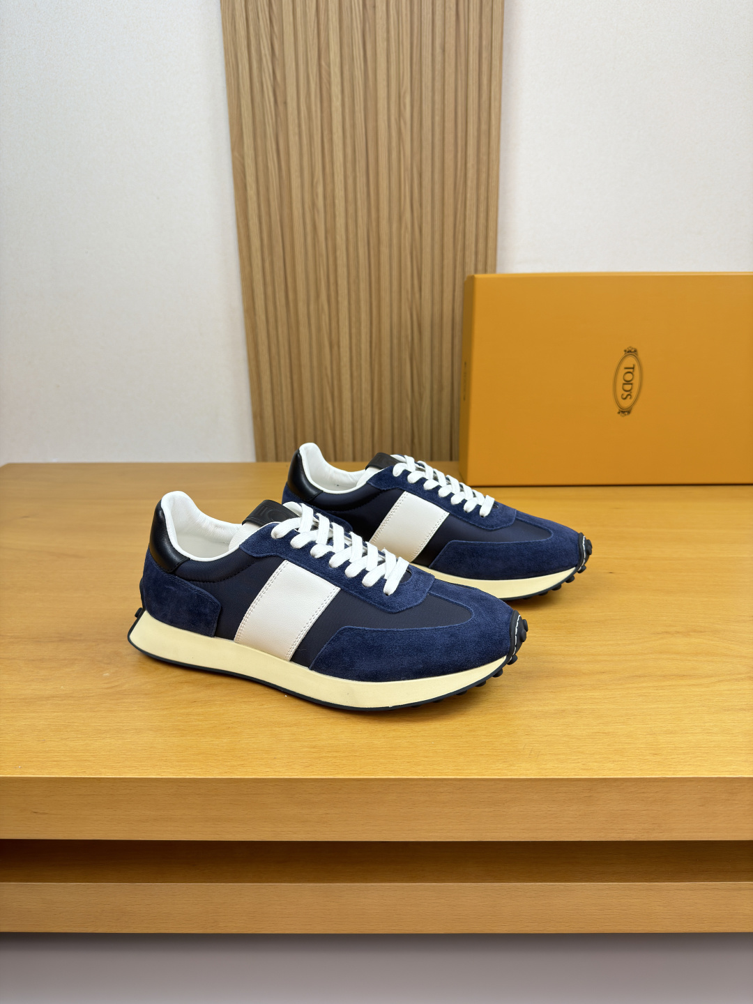 토즈(Tod's) 나파 & 스웨이드 하이테크 스니커즈 신발