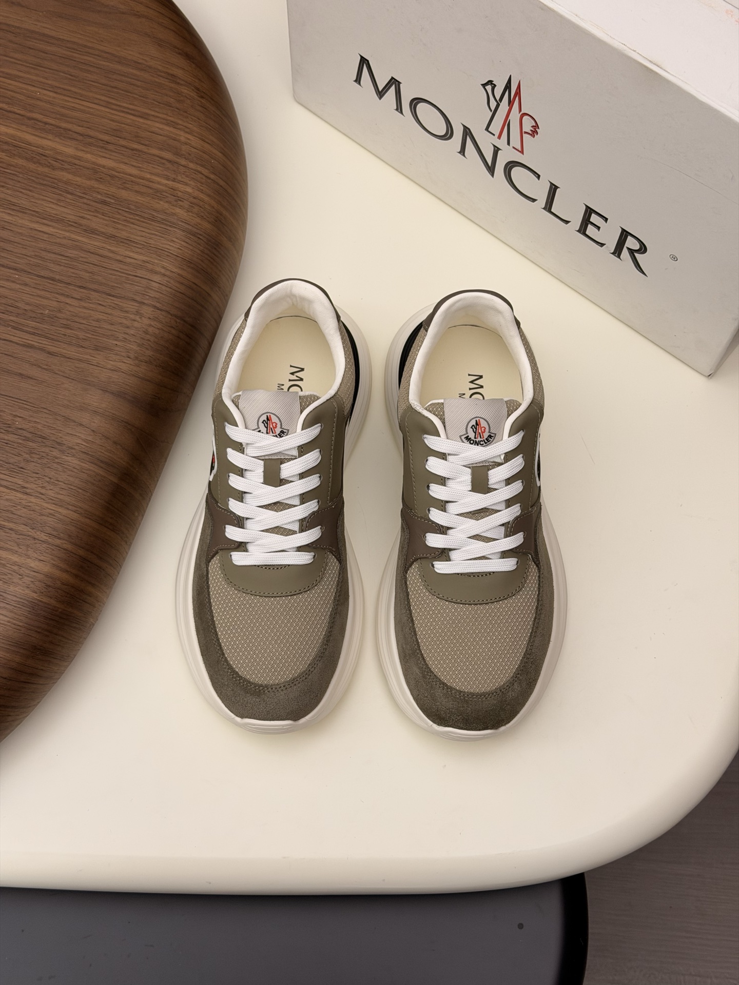 몽클레어 몽클레르(Moncler) 테크니컬 누벅 & 메쉬 믹스 스니커즈 신발