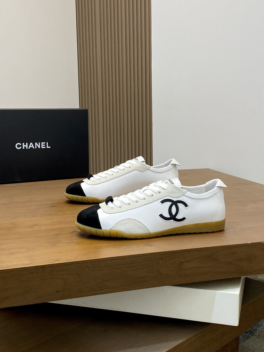 샤넬(Chanel) 리버스 스웨이드 믹스 스니커즈 신발