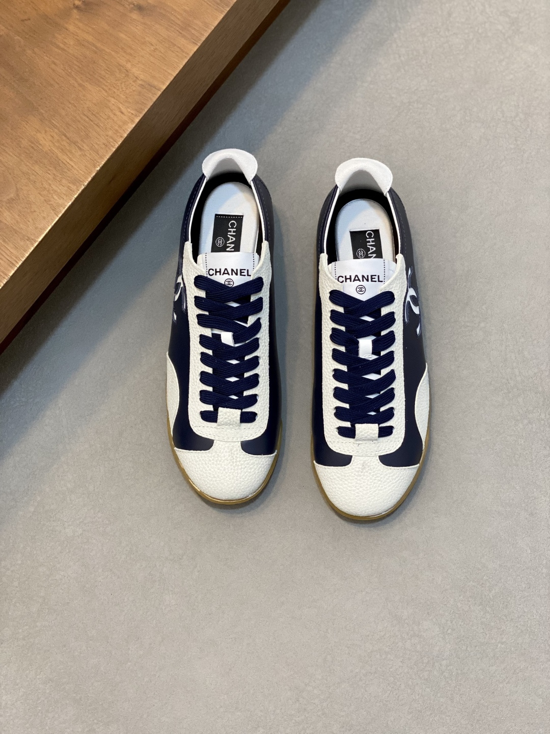 샤넬(Chanel) 리버스 스웨이드 믹스 스니커즈 신발