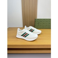 구찌(Gucci) 나파 & 리치 엠보싱 웹(Web) 스니커즈 신발