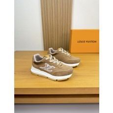 루이비통(LV) 스웨이드 & 펀칭 레더 스니커즈 신발